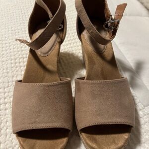 Style & Co. Women's Tan Sandals